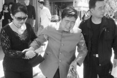 广州大妈遭诈骗 被男子被一句“血光之灾”骗走