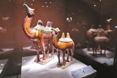 海峡两岸河南“唐三彩”首次在大陆合璧展出