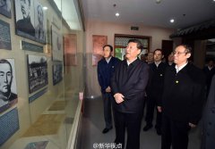 习近平考察安徽金寨:扶贫机制要进一步完善兜底措施