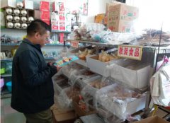 新密刘寨镇食药监督管理所开展春季流通环节监督管理检查